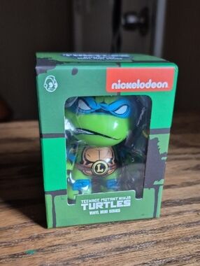 TMNT x kidrobot LEONARDO Mini Vinyl Series NEW!
